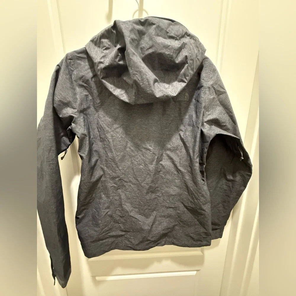 North Face. Women’s Dryvent Rain Jacket. Dark Gray Heather. Size Small._7